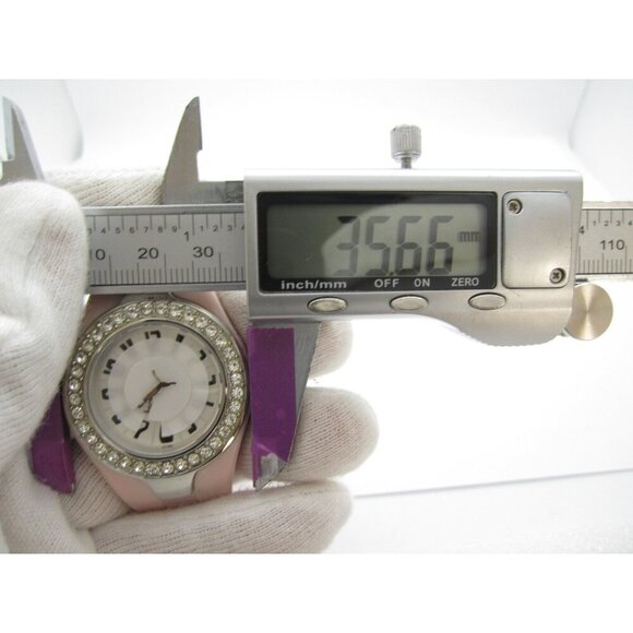 Women Puma Quartz WR Analog 35mm Round Watch (H910) "New Battery" - Picture 3 of 7